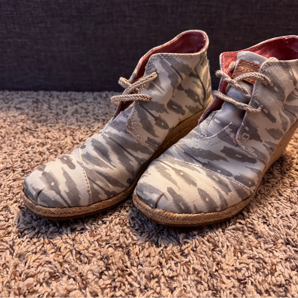 Toms Ikat Desert Canvas Wedge Ankle Boots Espadrilles